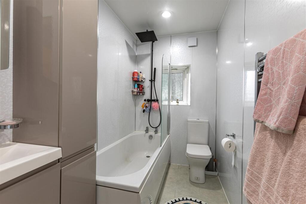 2 Abbots Place Galashiels 23.JPG