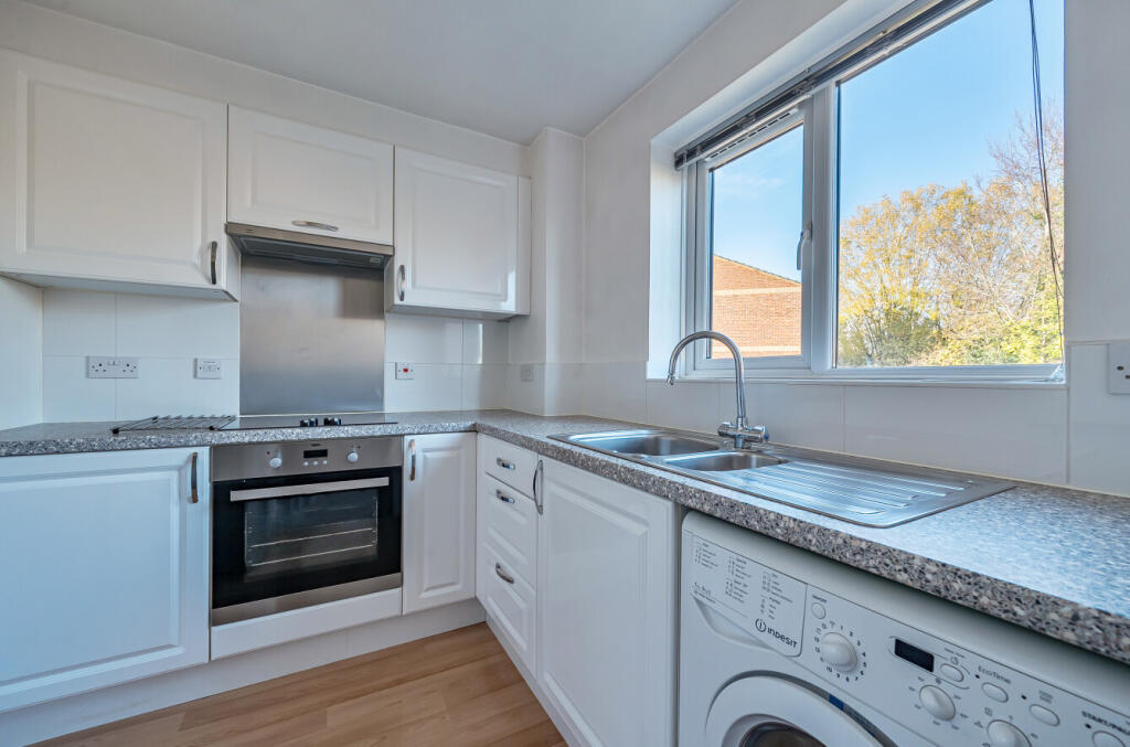 1384042-19-692071...