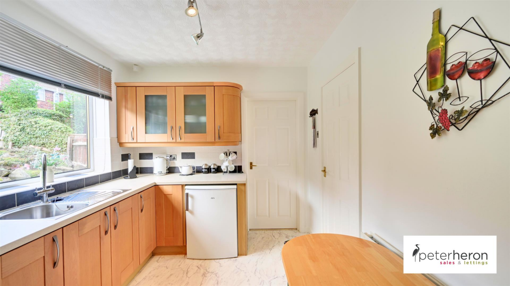 Breakfasting Kitchen