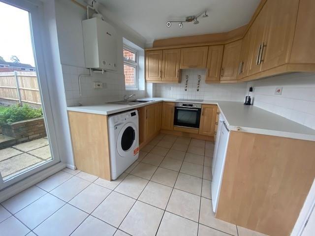 27 Danebury Walk kitchen.jpg