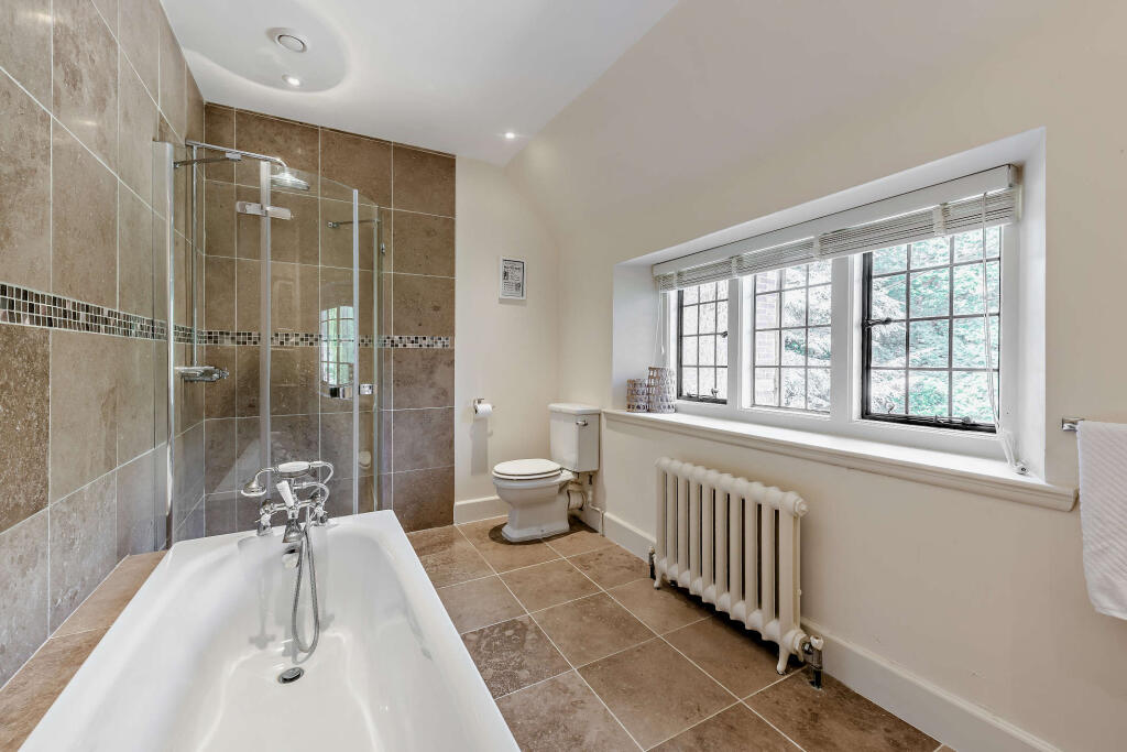 8567717-interior22-800