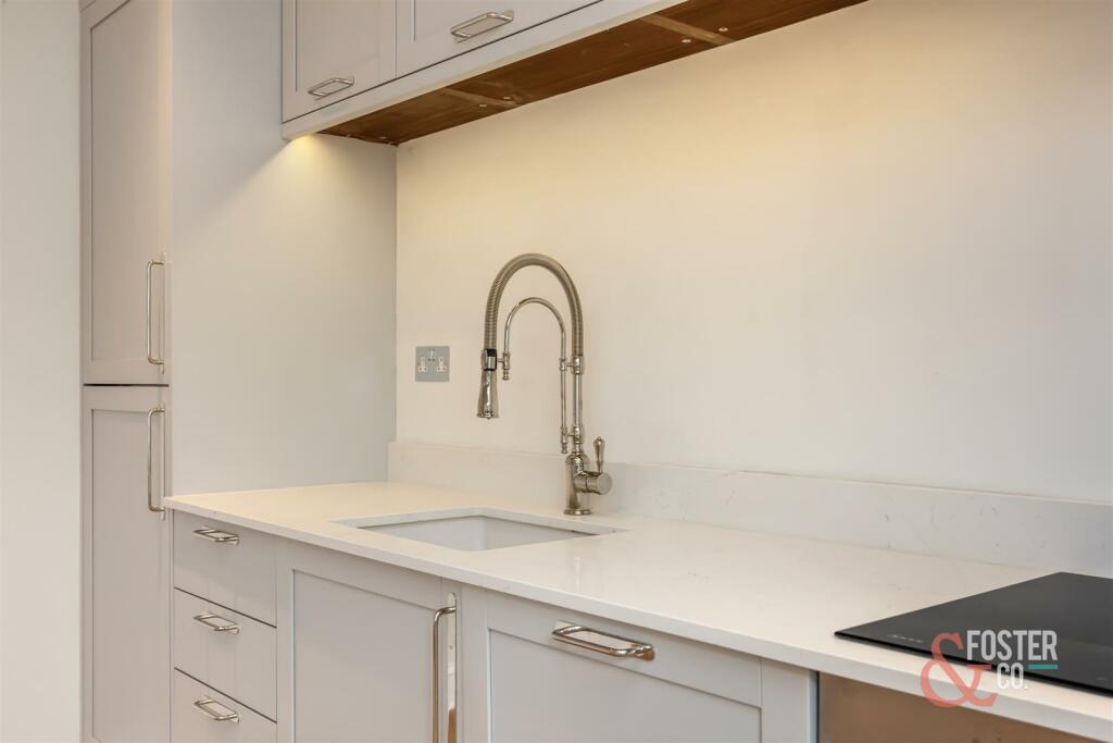 Montgomery Street 85_009.JPG