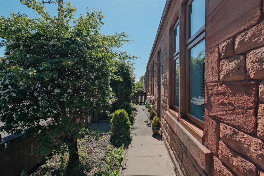 004-140 Caledonian Road Wishaw, ML2 0HT.jpg