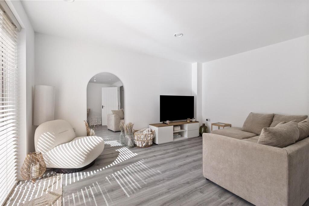 Windflower Chase 21-007.JPG