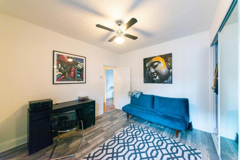 Sitting Room/Bedroom 3