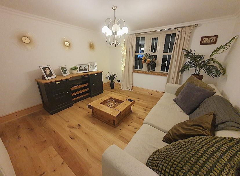 Front Living Room2.jpg