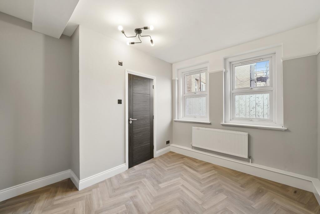 Flat 10, Richmond Ch