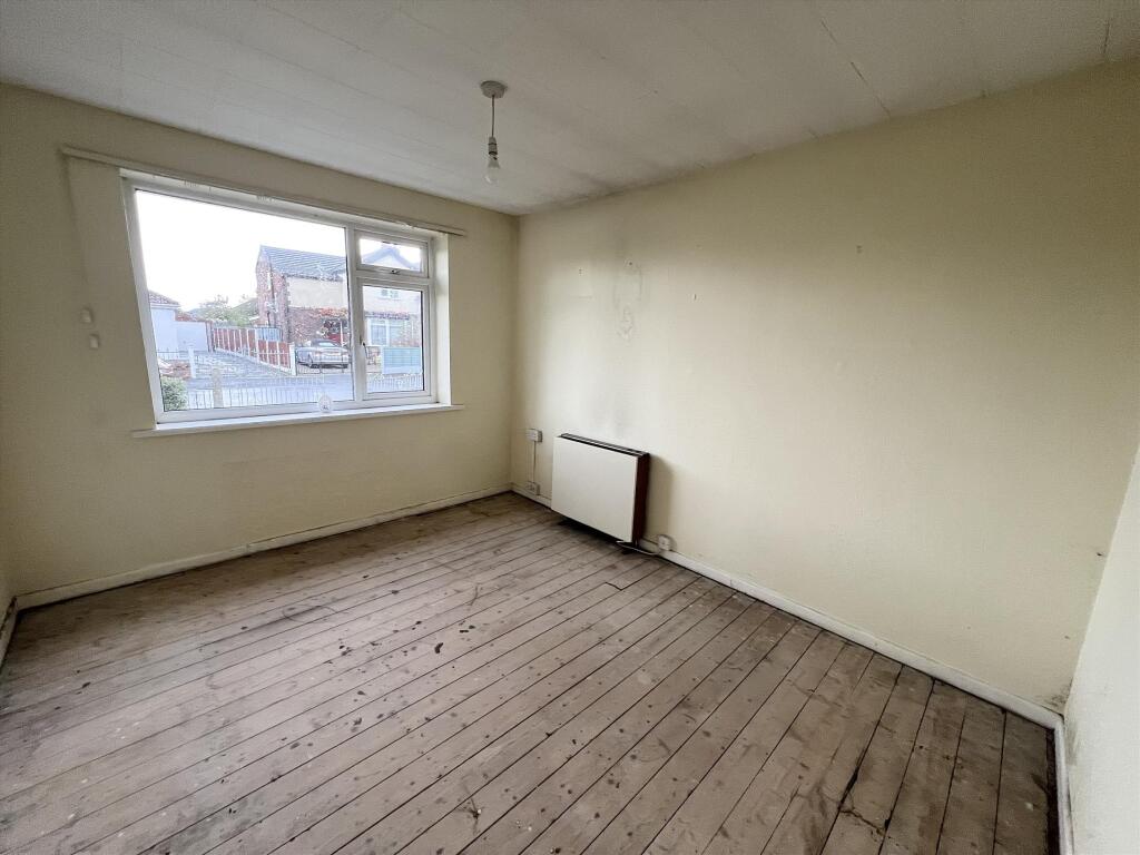 Bed 3 Dinning room