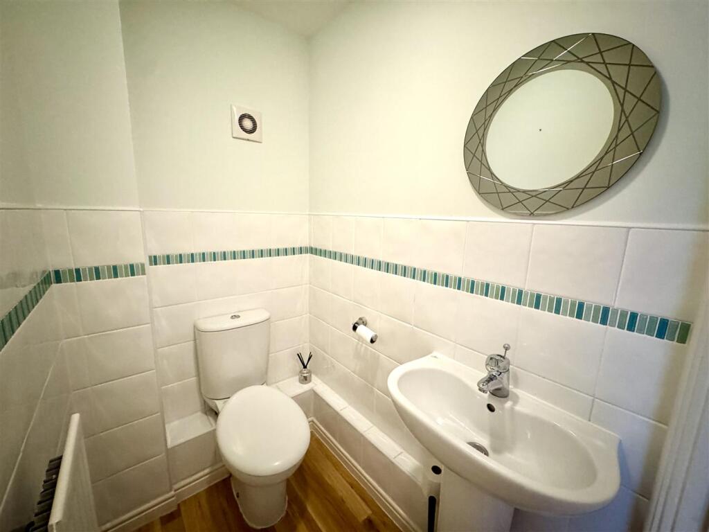 CLOAKROOM/WC