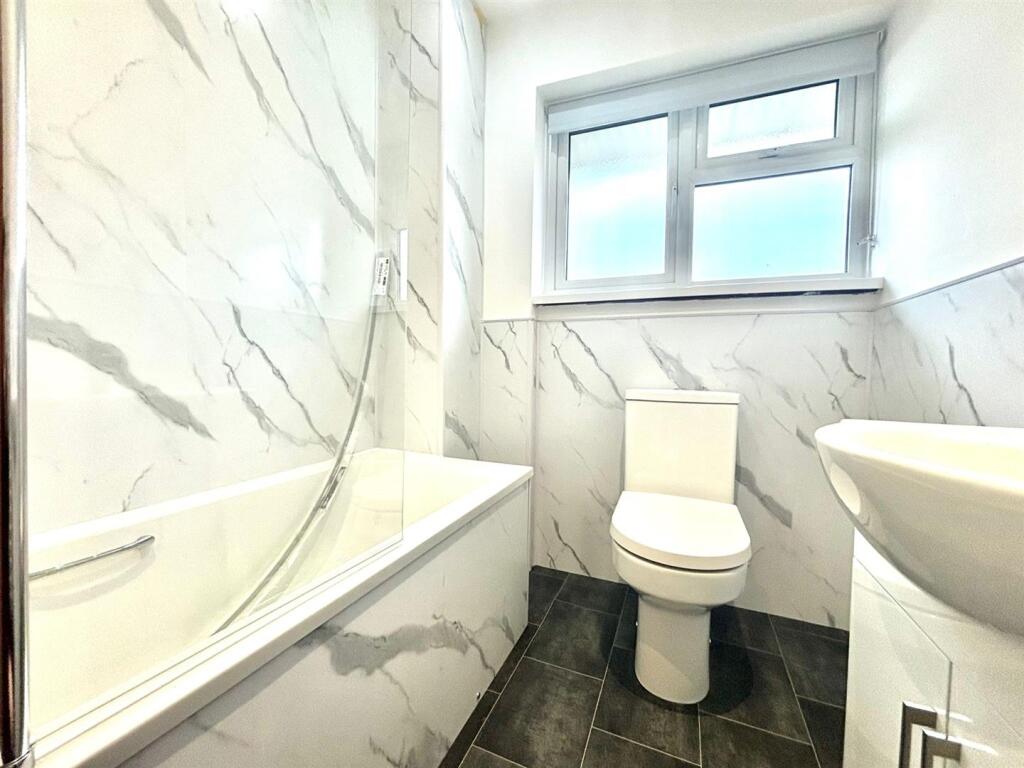 bathroom.jpeg