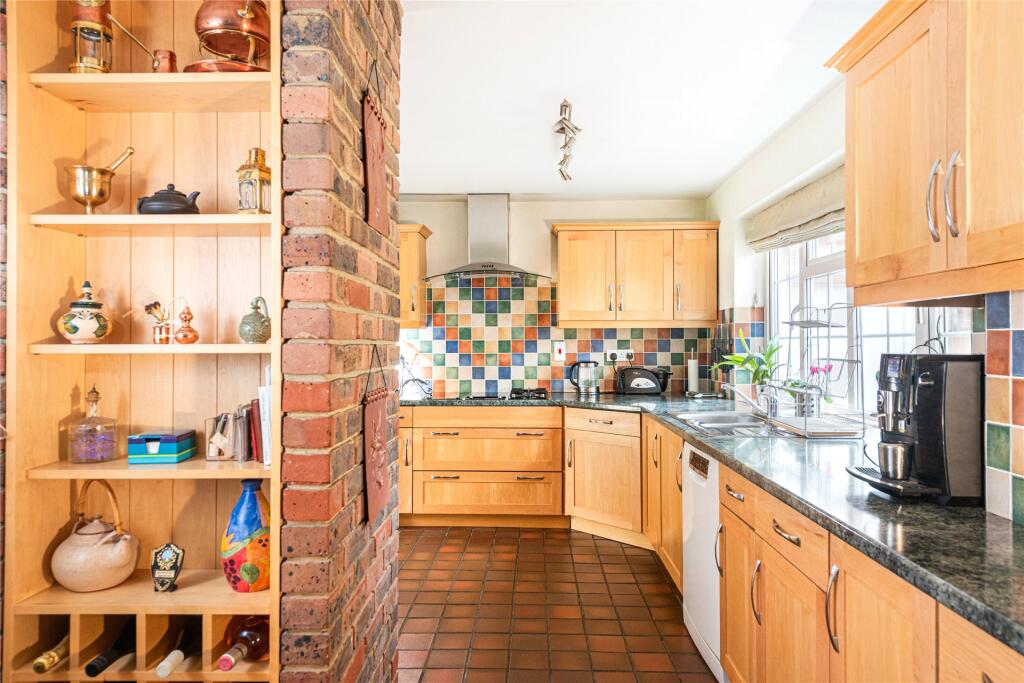 Kitchen/Breakfast Rm