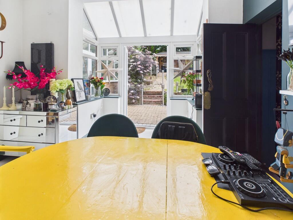 CAM05068G0-PR0032...