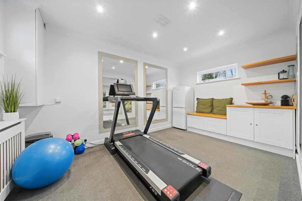 Flat 58 The Oasis085.jpg