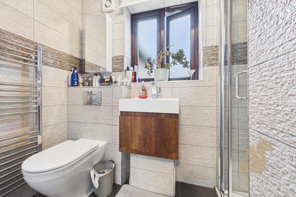 Ensuite to Second Bedroom