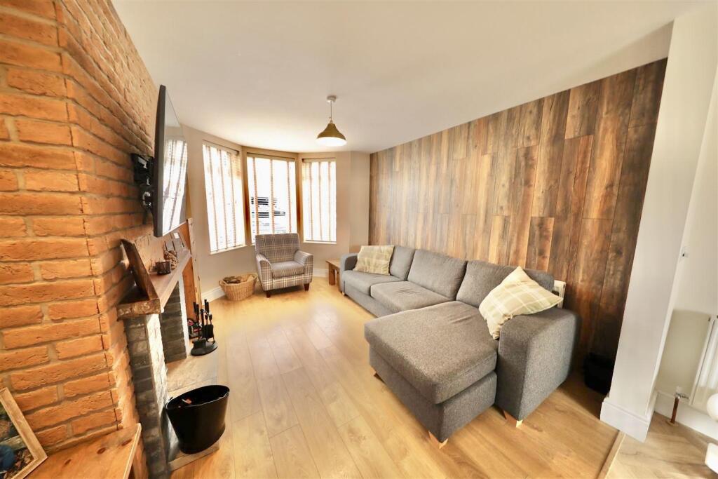 Image 13-08-2025 at 13.35 (6).jpg