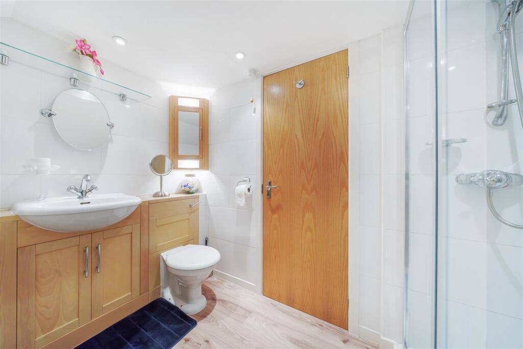 Ensuite Shower Room