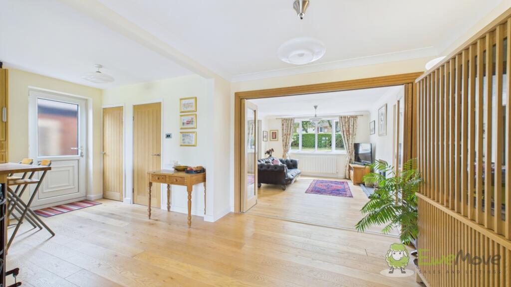 CAM03669G0-PR0022-STILL020