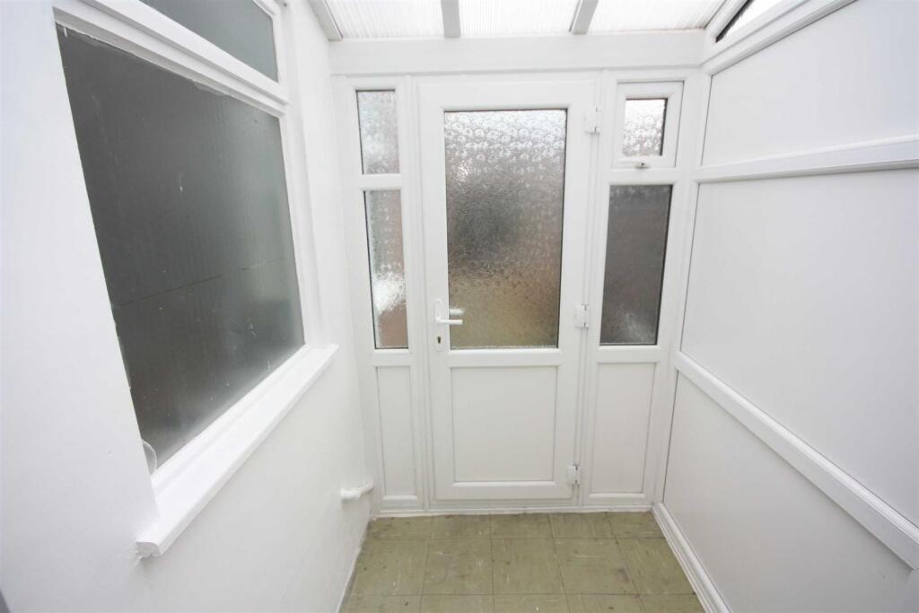 Exeter Street To Let