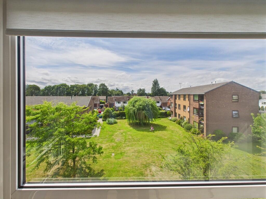 CAM02854G0-PR0422...