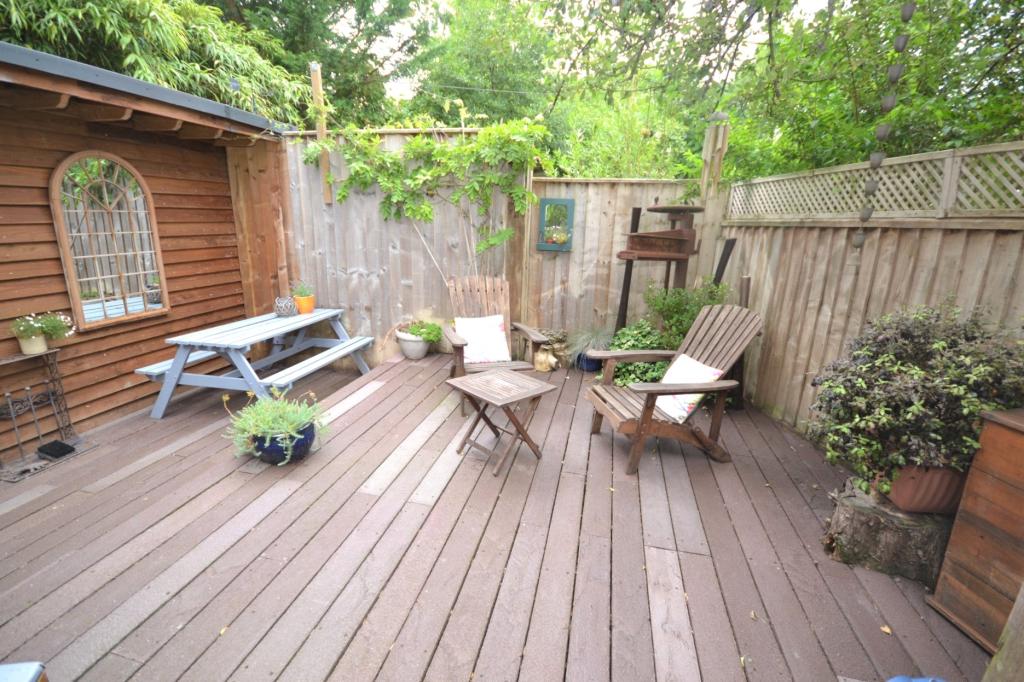 Lodge/ Garden