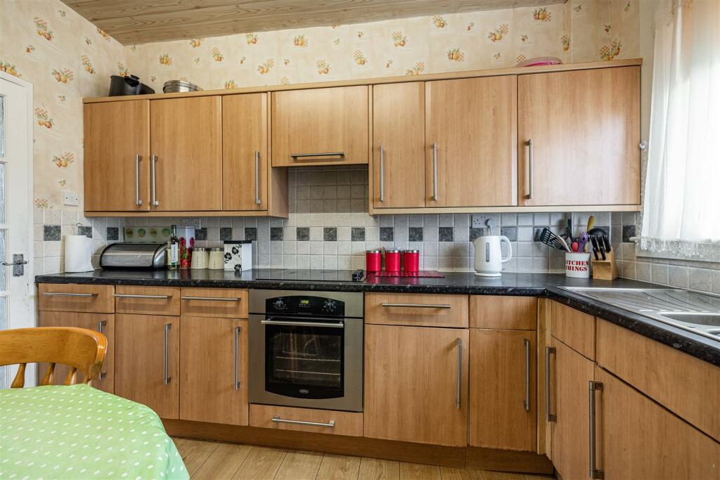 24 Roxburghe Place Newtown 10.JPG
