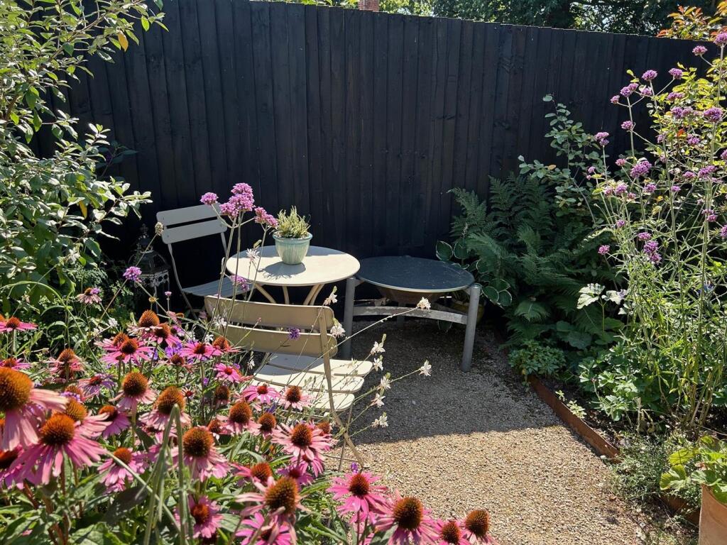 Vendor table and chairs.jpg
