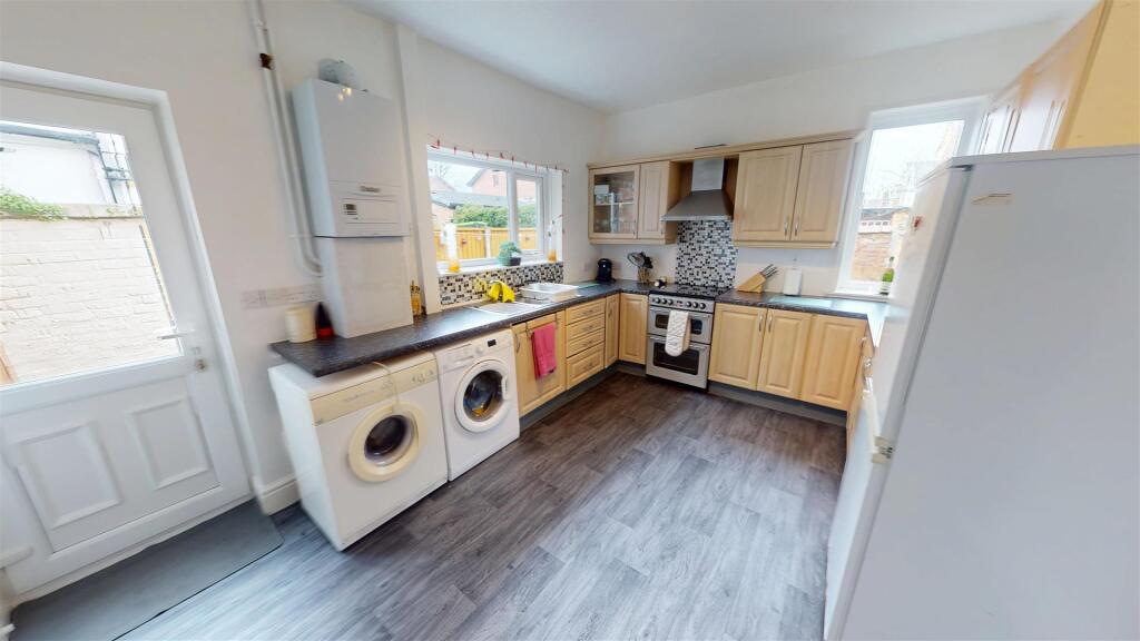 Larch Street Kitchen