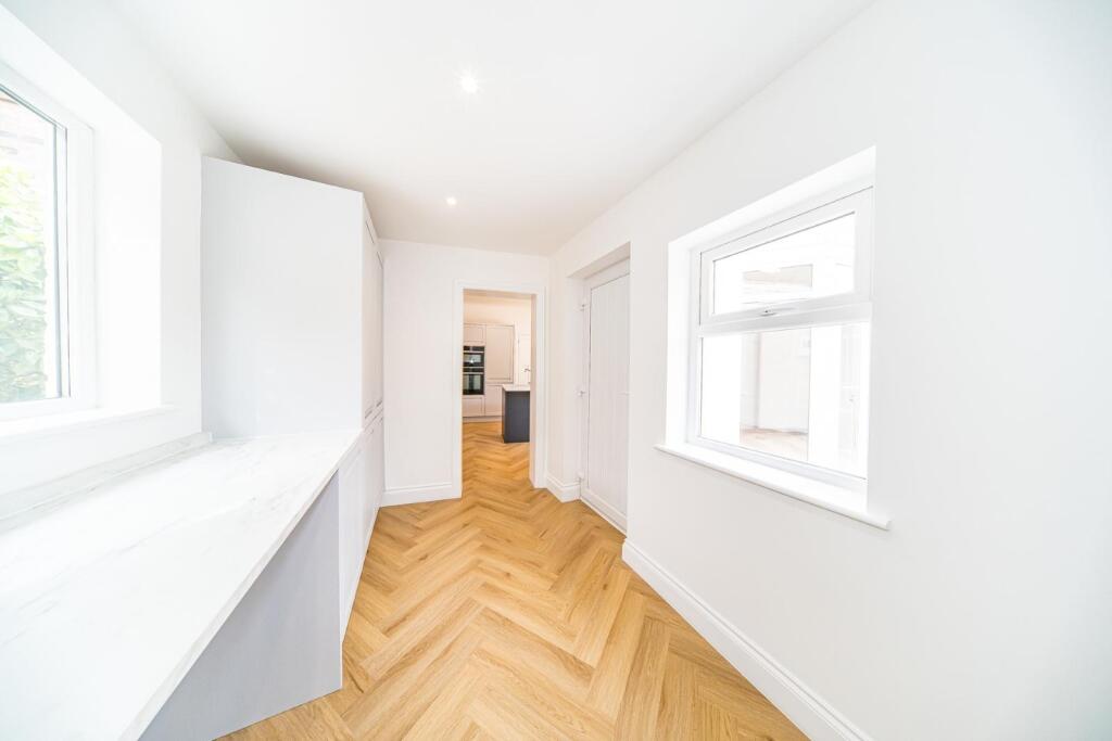 6 stanley crescent utility.jpg