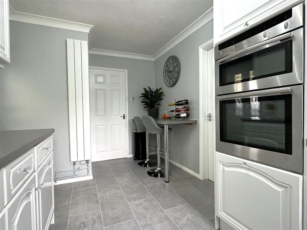 Breakfast Kitchen 631