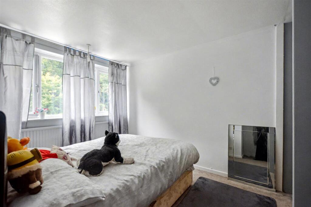 Bedroom 2_1.jpeg