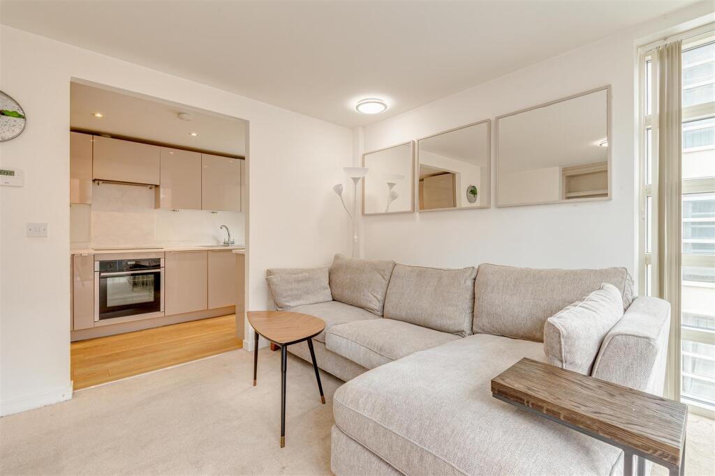 104 Royal Quay_9.jpg