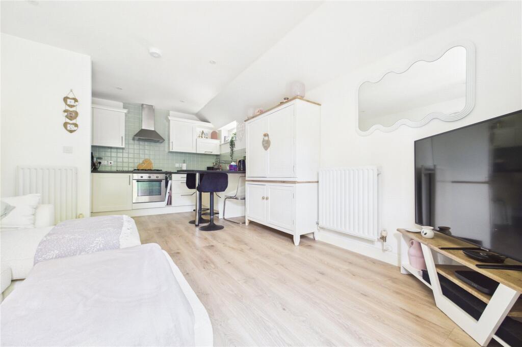 Living Room/Kitchen