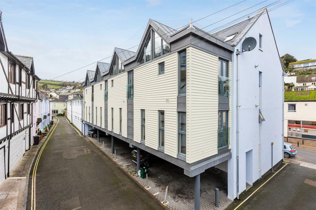 A03 - Dartmouth, Flat 1 Westwater Court - 231220.j