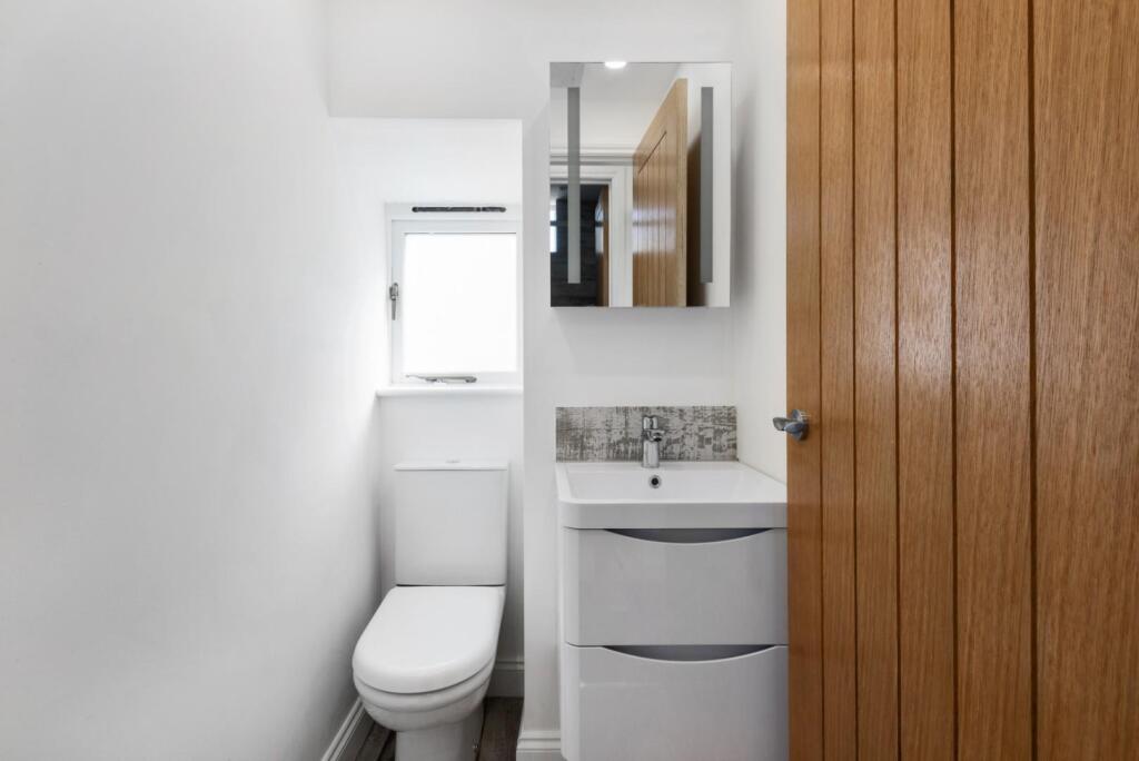 Flat 5, 1 Lower East Hayes Bath, BA1 6AN-9.jpg