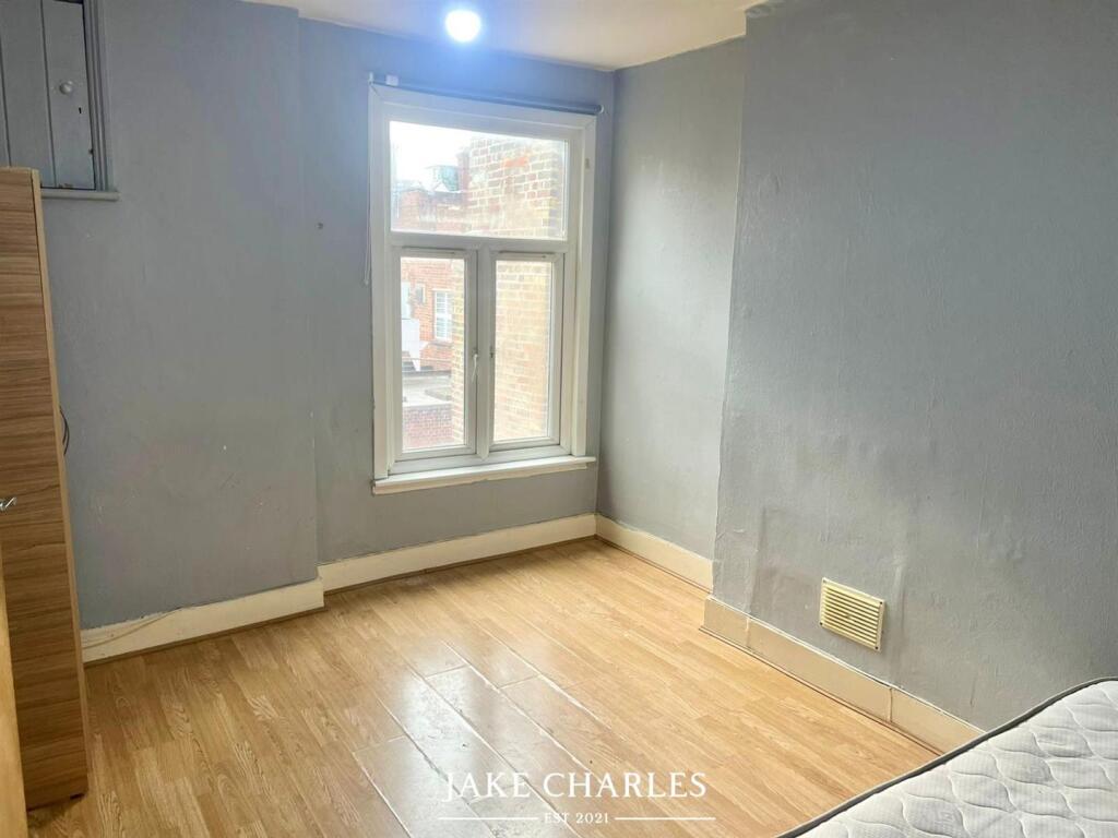 57439e2a-8e46-4912-947f-d79b6d81e3c0.jpg