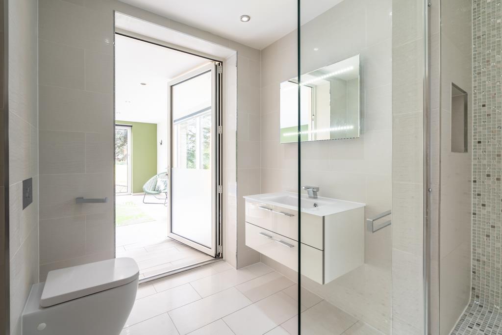 Master En-Suite