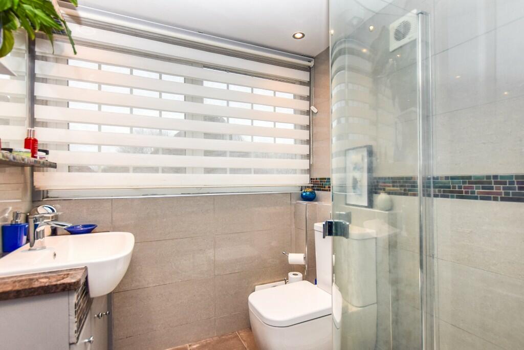 Family shower room