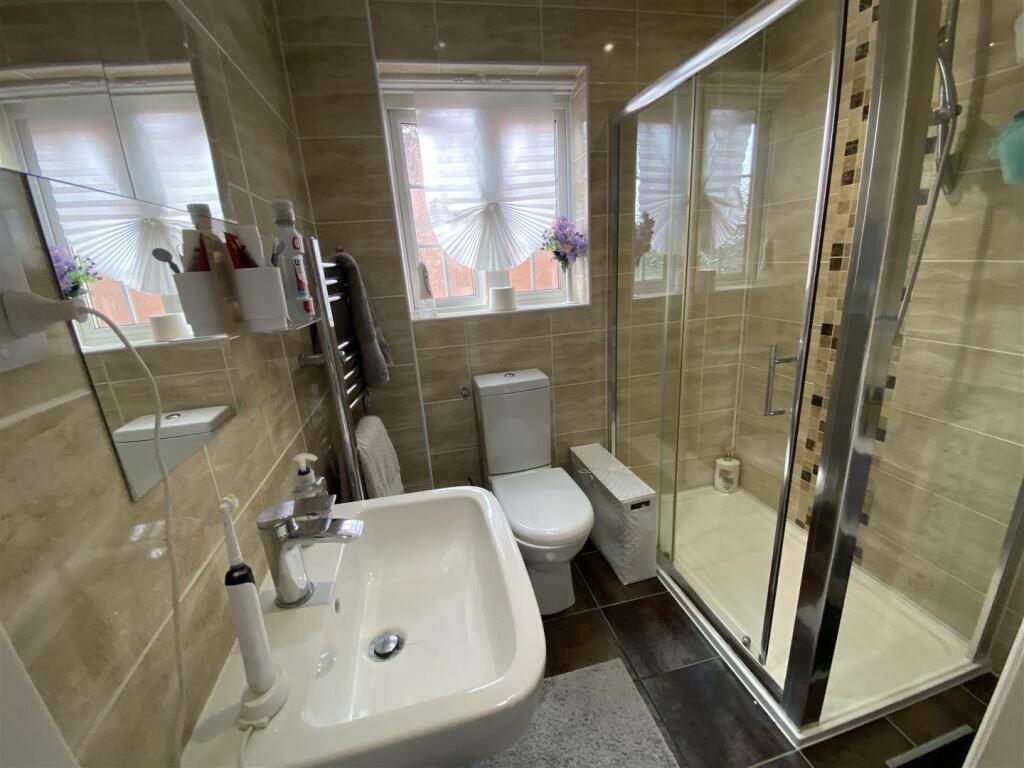 Ensuite Shower Room