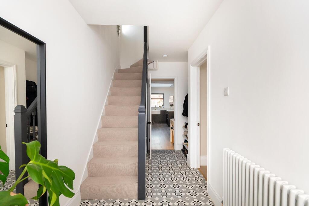 7L5RBD - Hallway A.jpg