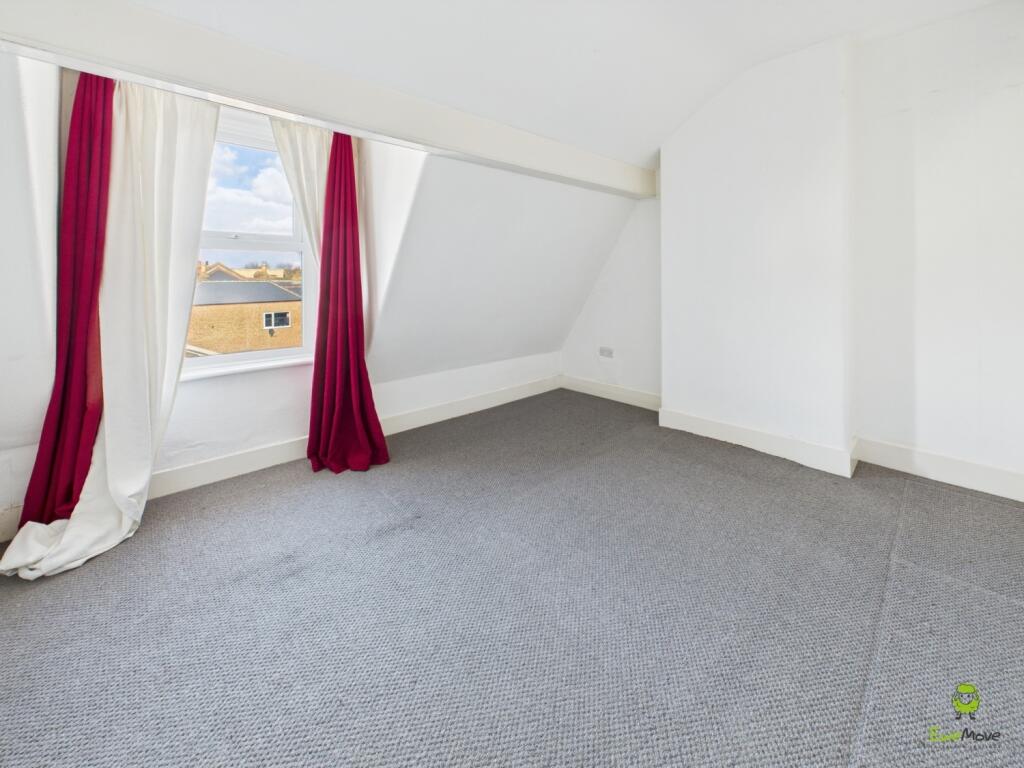 CAM03418G0-PR0190-STILL003