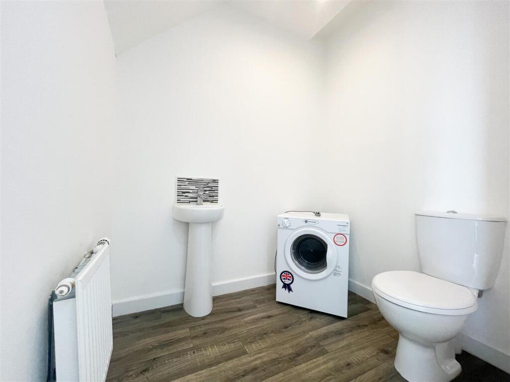 DOWNSTAIRS CLOAKROOM