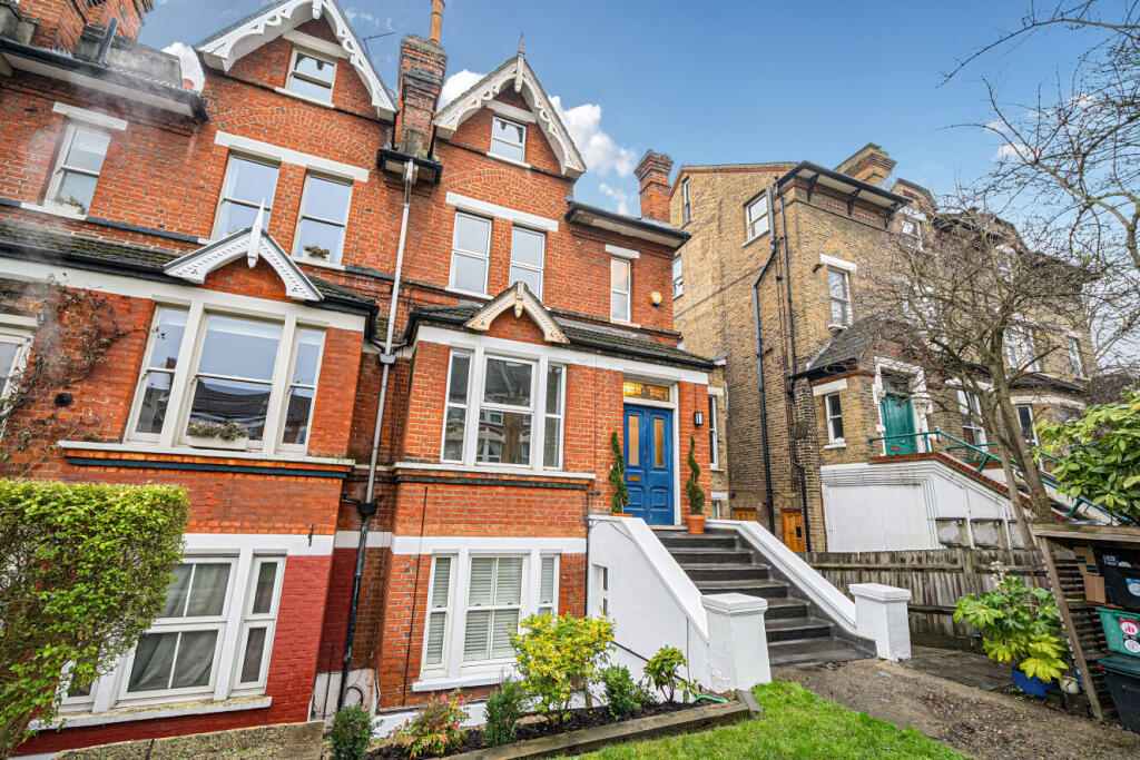 1395246-2-695f7f8...