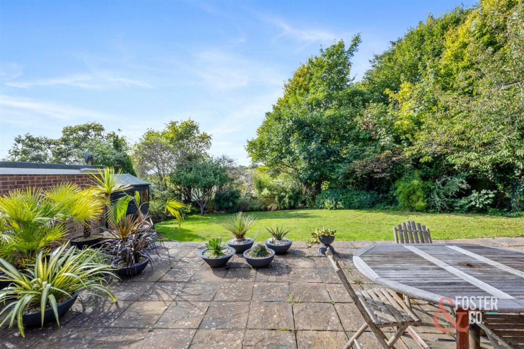 The Drive, 99-017.JPG