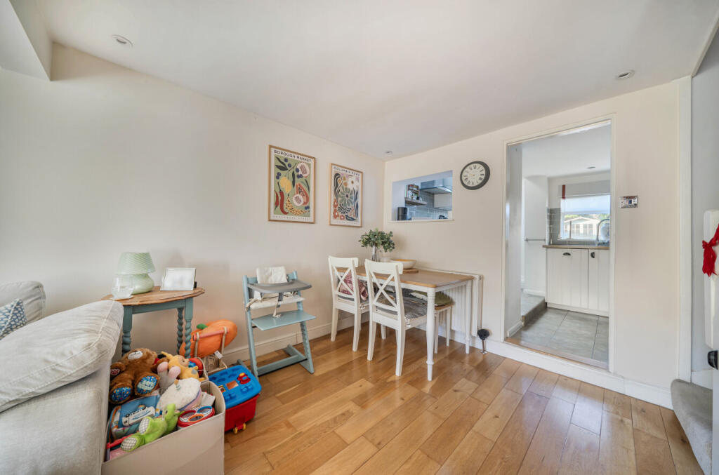 1385737-18-693a97...