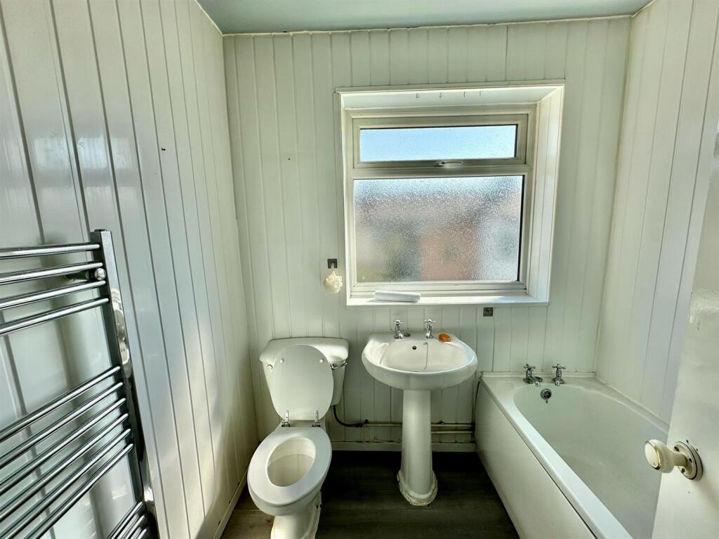 WhatsApp Image 2025-04-03 at 12.43.05_8fc5749e.jpg