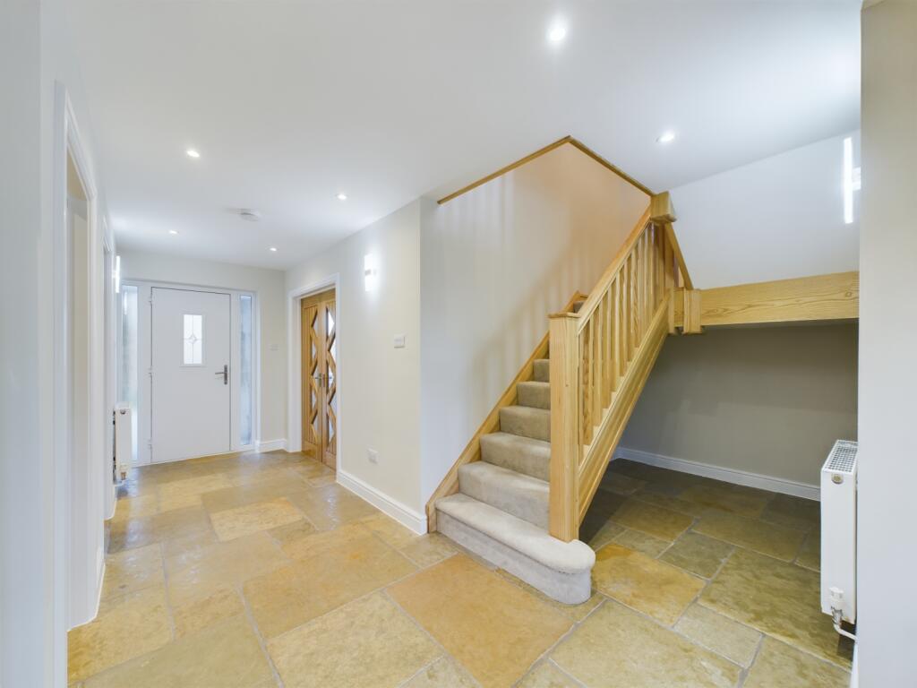 CAM02023G0-PR0113-STILL007