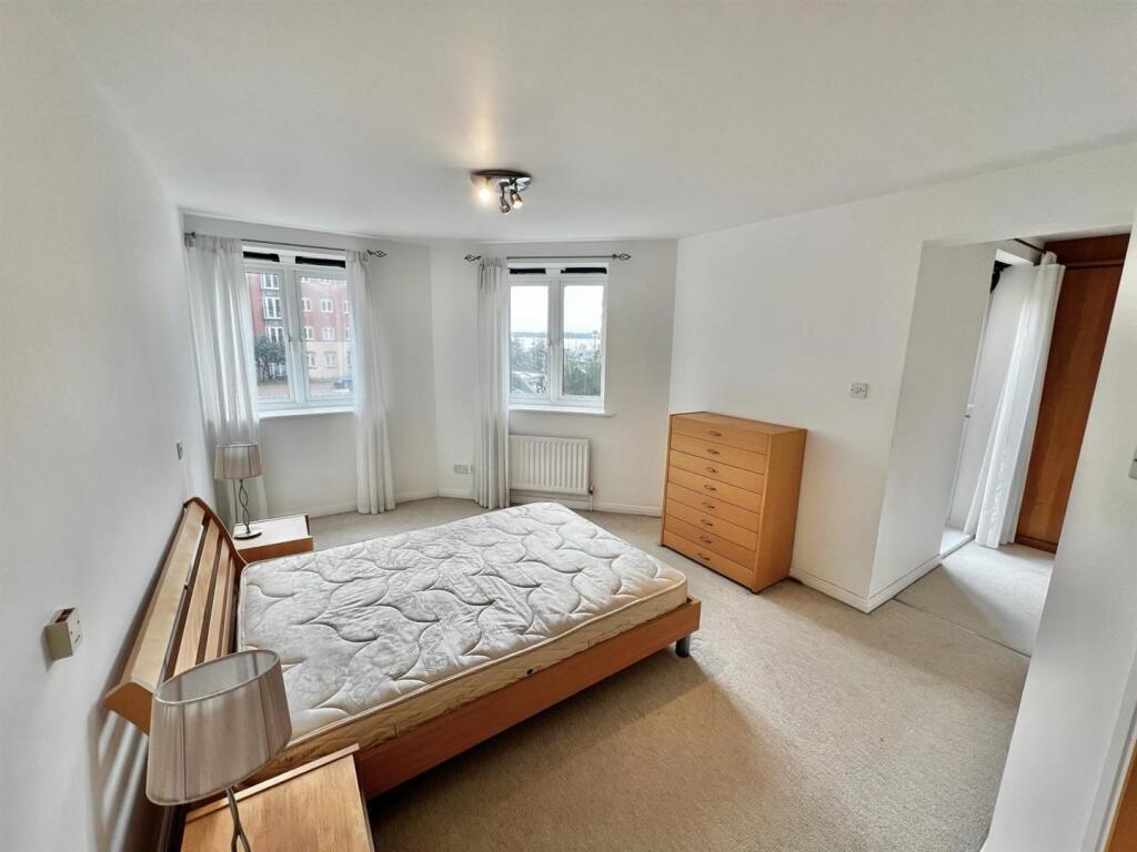 Bedroom1.jpg