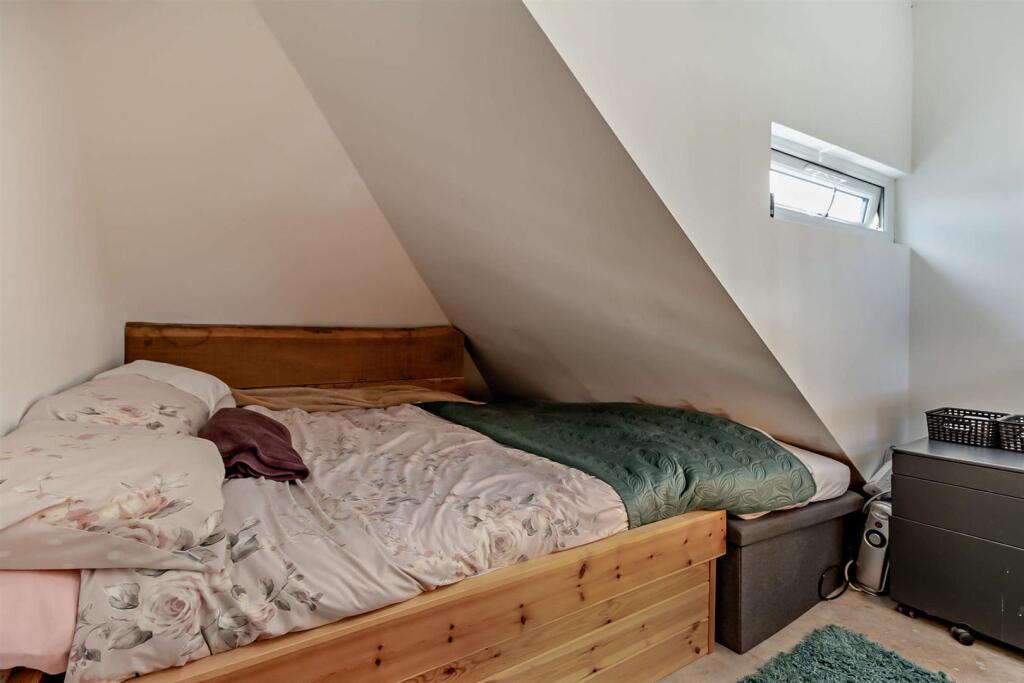 8663003-interior01-800.jpg