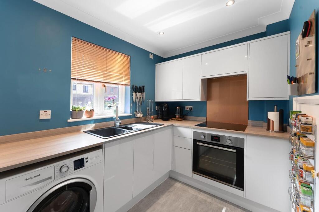 45 Hawthorn Crescent 28.jpg