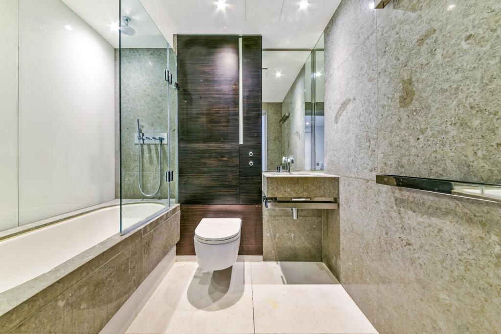 East Tower, Pan Peni